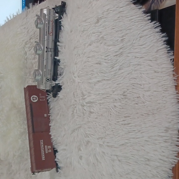 Lionel Box Car Trains Set of 2 - Picture 1 of 14